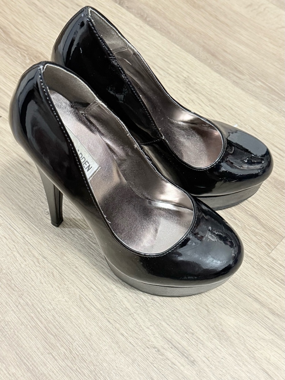 Steve Madden Black Patent Platform Pumps